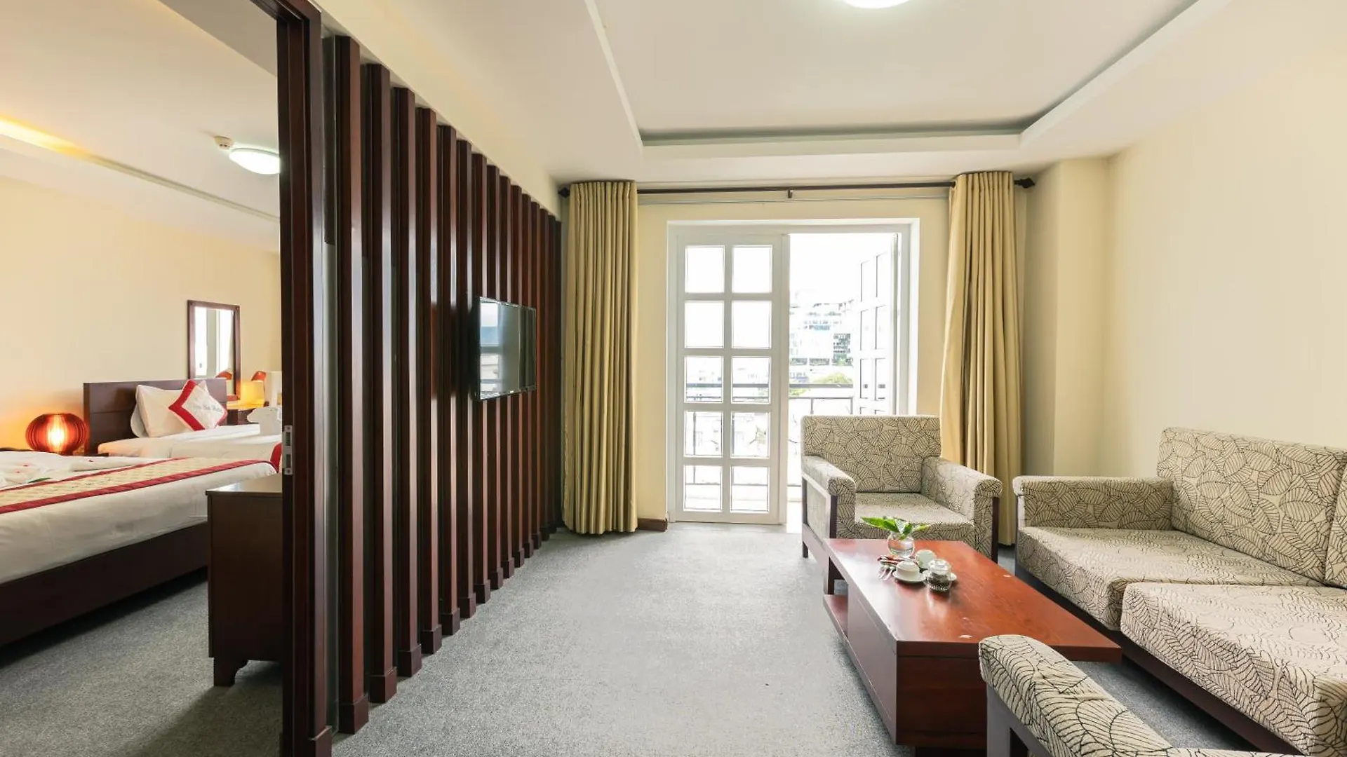 Tien Sa Danang Hotel contacts